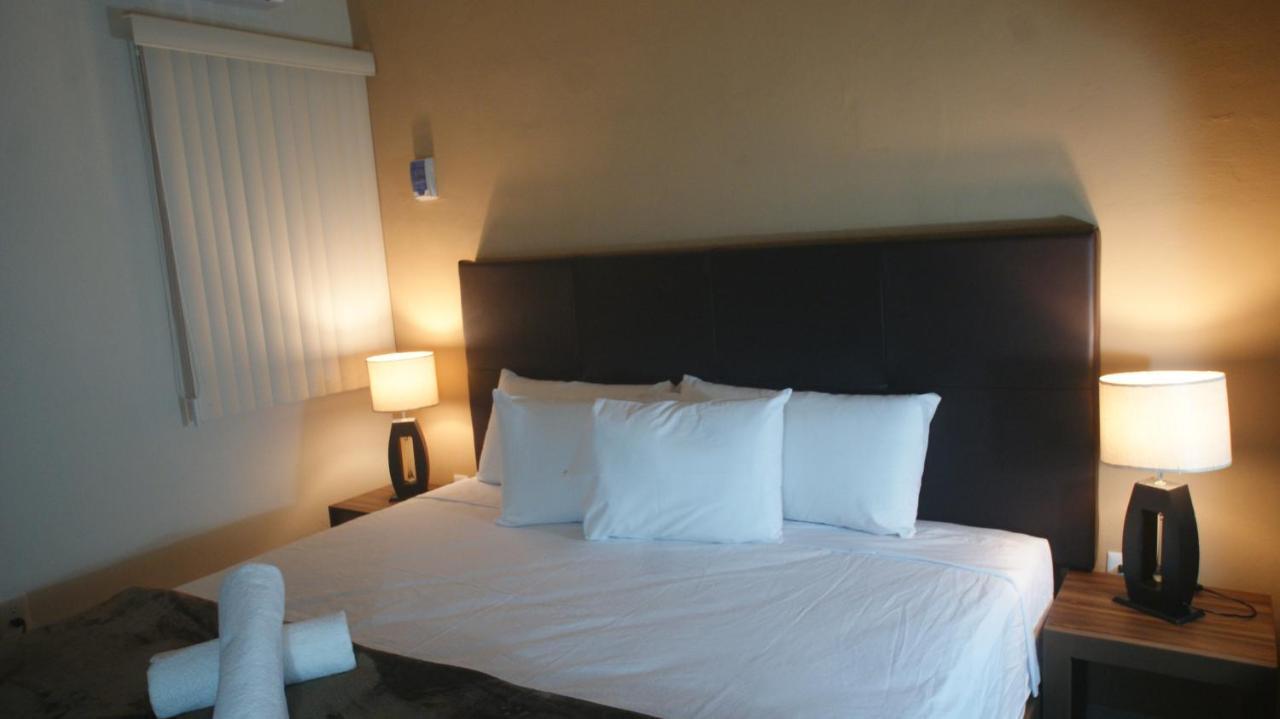 Hotel Muchin ปัวร์โตโมเรลอส ภายนอก รูปภาพ